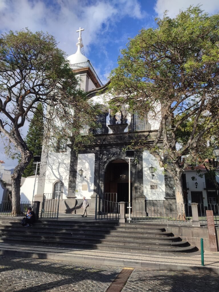 Qué ver en Funchal: Iglesia de Santa Maria Maior en Funchal