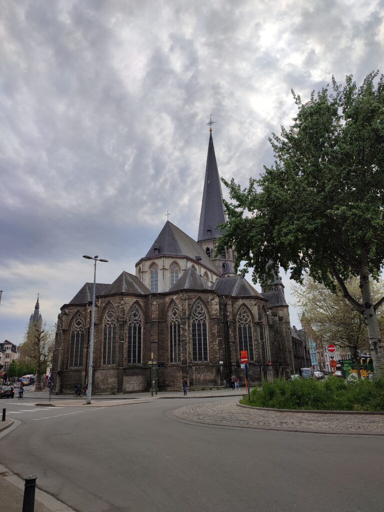 Qué ver en Gante en un día: Iglesia de Santiago