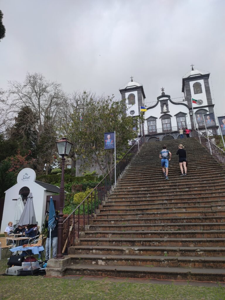 Qué ver en Funchal : Iglesia de Nuestra Señora do Monte