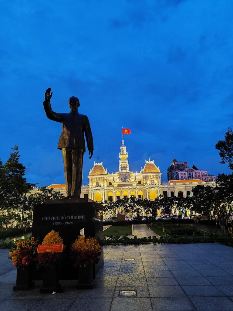 Vietnam en 20 días: estatua de Ho Chi Minh