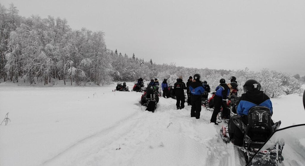 Qué hacer en Rovaniemi: motos de nieve